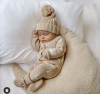 Knitted winter newborn set muts & slofjes 0-3M