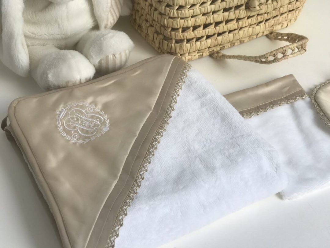 Royal Satin Luxury badcape set beige